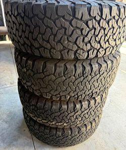 275 70 18 Bfgoodrich ko2 Tires Con 80% de Vida Las 4 🎃🎃
