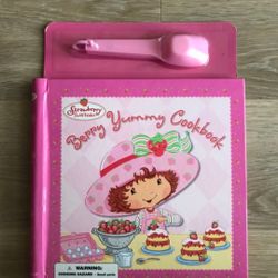 NEW Strawberry Shortcake’s Berry Yummy Cookbook Kids Children Cook Bakery Cookie Cake Cupcake Activity Book