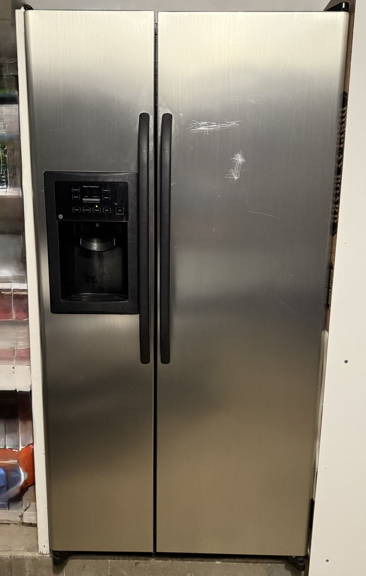 GE Refrigerator and Freezer -- 22 Cu. Ft.