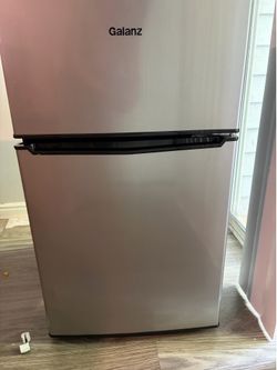 Mini fridge