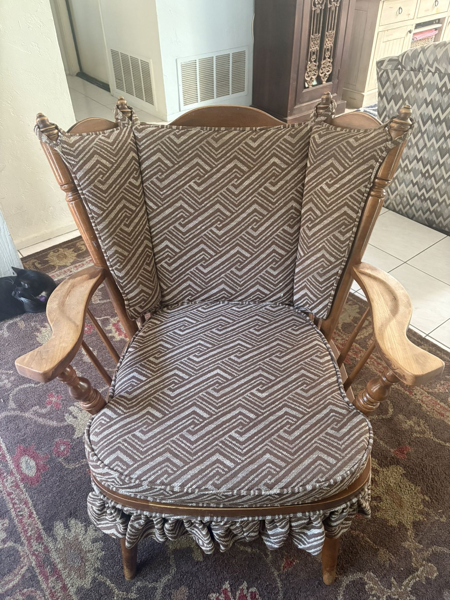 Wing Back Rocking Chair -vintage
