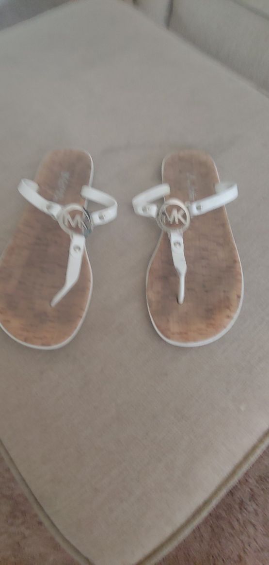 Used Michael kors sandals size 8