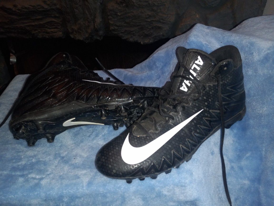 Mens Cleats Size 13