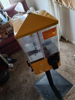 Revolving Candy Machine