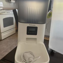 Automatic Food Dispenser