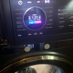 GE COMBO WASHER AND DRYER 