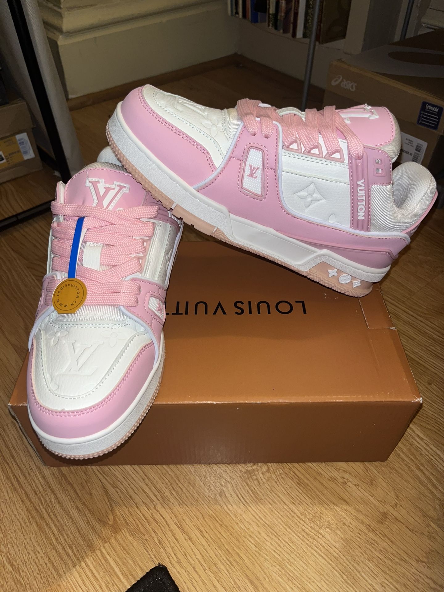 LV Trainer Size 6.5-7 ($140)