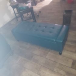 Ottoman With Storage $130 Obo0