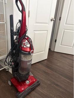 Hoover WindTunnel 3 Max Performance Pet Bagless Vacuum Cleaner, Corded Upright Vac, HEPA Media Filtration, Quick Pass Brushroll, Corded Vacuum Cleaner