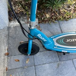 Razor Scooter “like New”