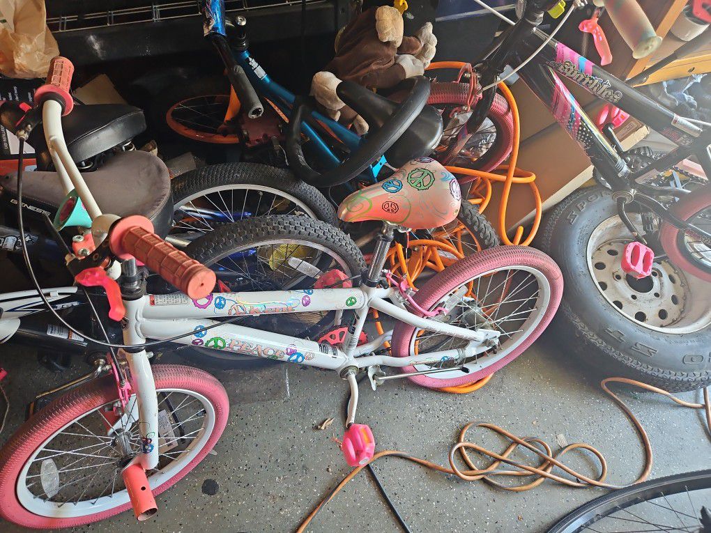 Girls' bikes