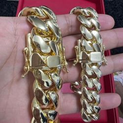 24MM Bracelet 14k Gold Plated Doesn't Loses Color 