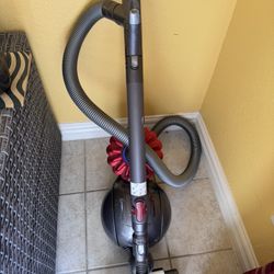 Dyson Vacuum Cleaner 