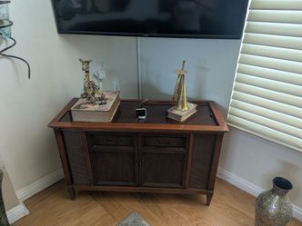 Vintage Magnavox LP player and phonograph