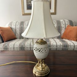 Vintage Elegant Lenox By Quoizel Brass and Porcelain Table Lamp