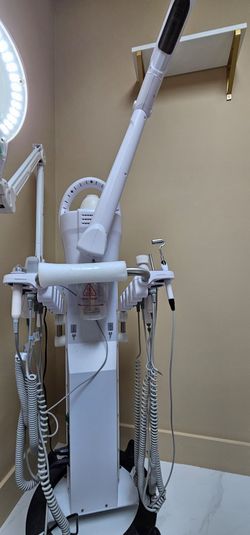 Micro computer facial steamer