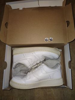 Nike Air Force 1 '07 White Shoes Mens 9.5 Very Clean w/Box