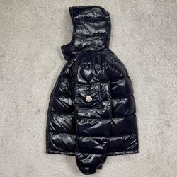 Men’s Maya jacket size 6 available