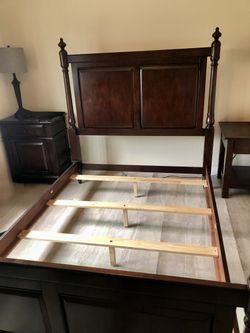 Queen Bedroom Set With Night Stand And Dresser