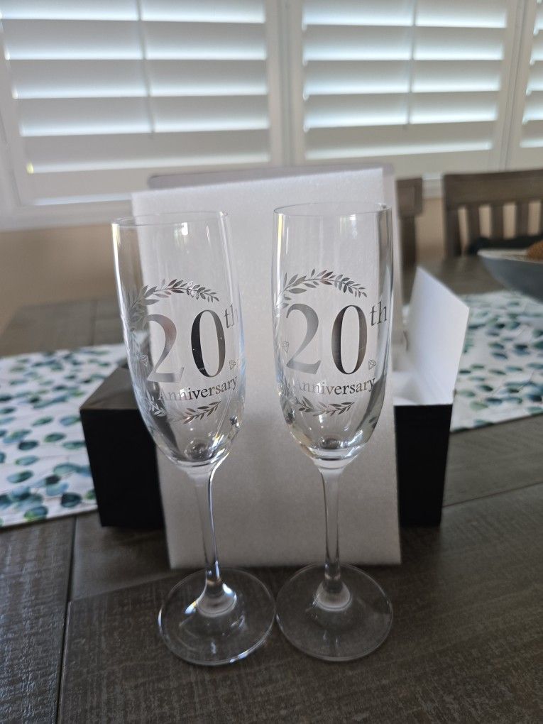 20 Year Anniversary Glass Champagne Flutes