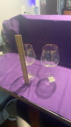 Gold Trim Wine Glasses