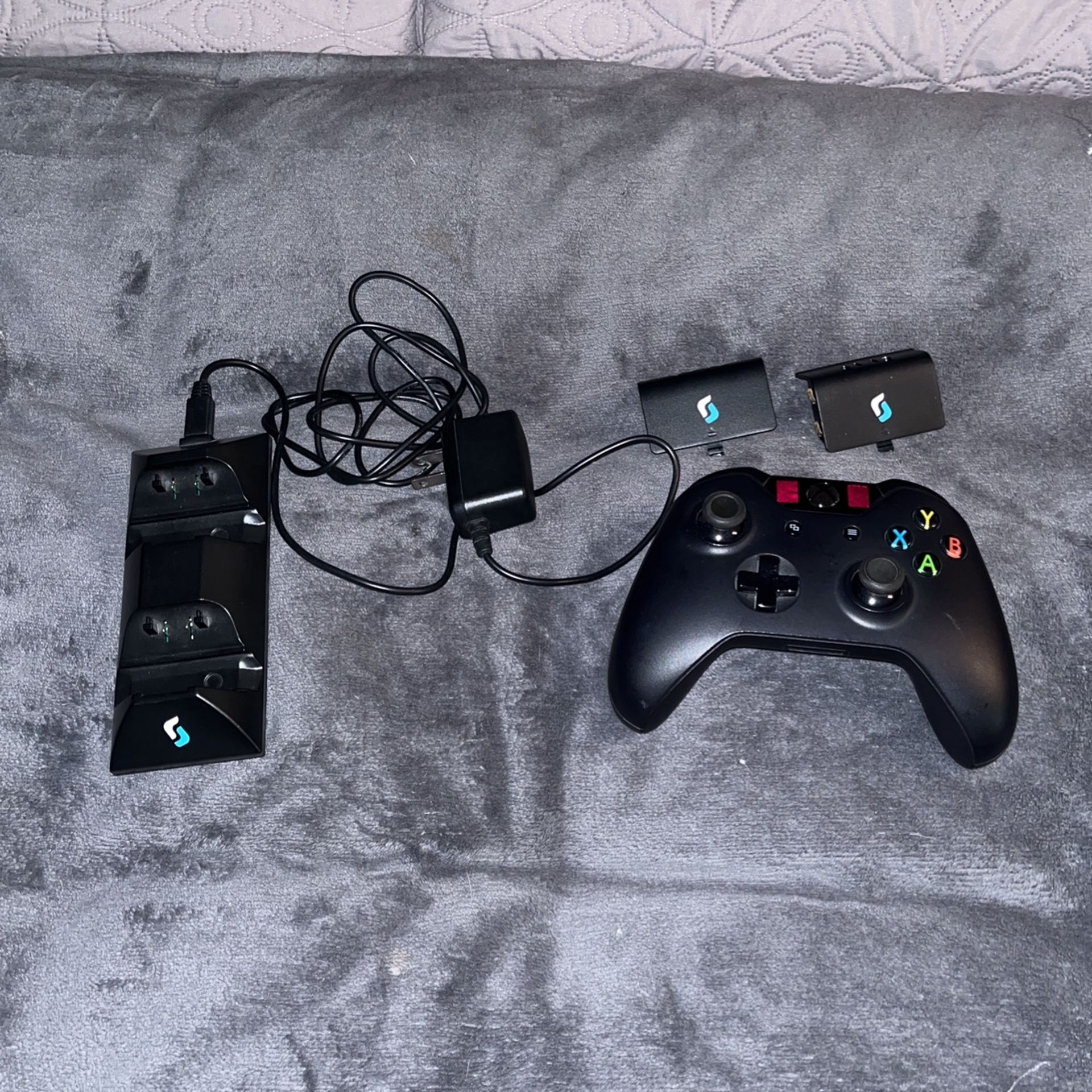 Wireless Controller With Charging Station And Two Battery