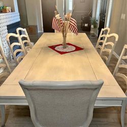 Dining Room Table (Living Spaces)