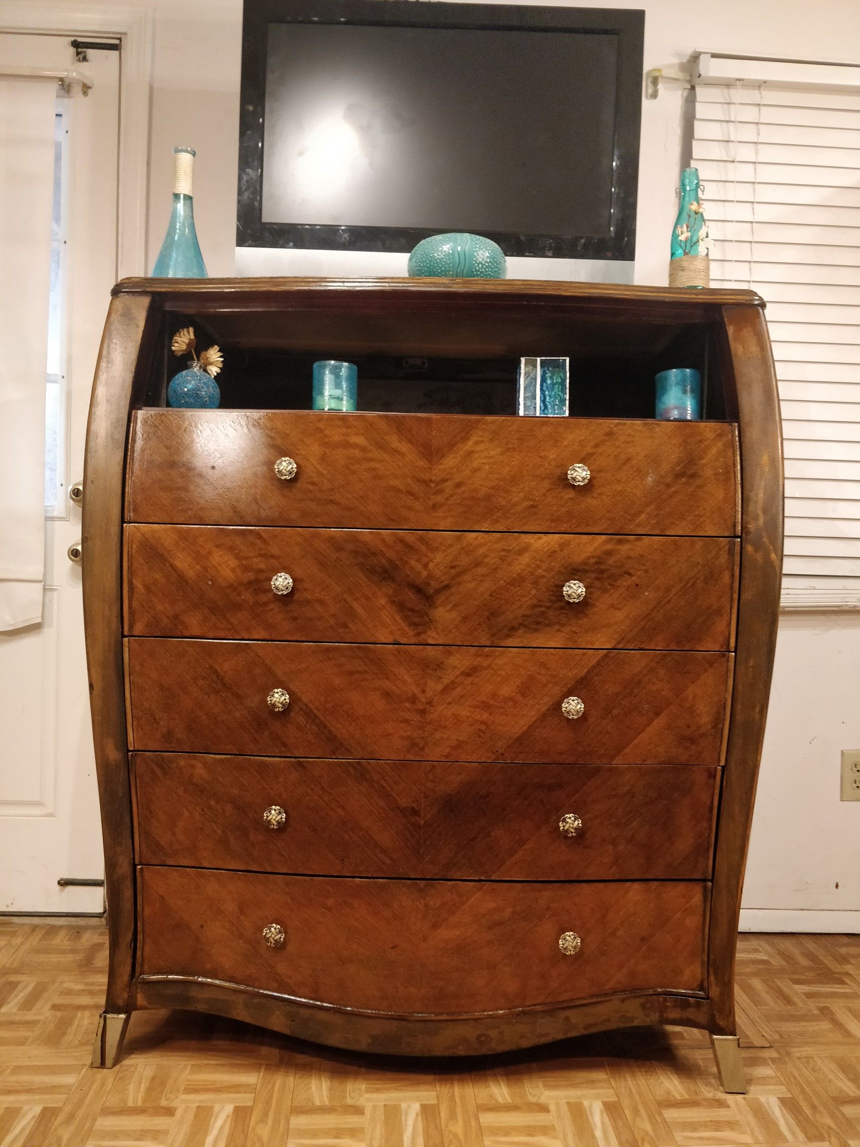 Solid wood modern dresser/TV stand with shelf and big 5 drawers, pet free smoke free, dovetail drawers. L48"*W20"*H54.5"