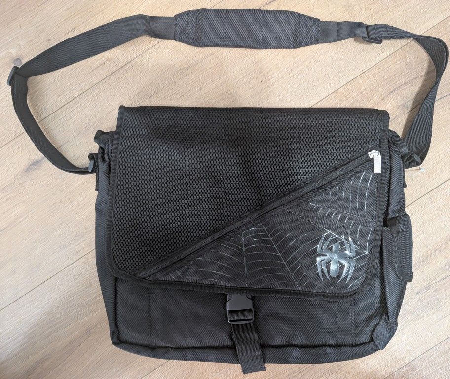 Brand New Disney Dropbox Spider-man Messenger Bag