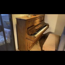 Antique Late 1800s Early 1900s Piano 