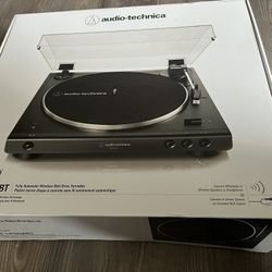 Audio-Technica AT-LP60XBT Bluetooth Turntable / Vinyl Record Player