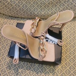 New Heels Nude Sz 6