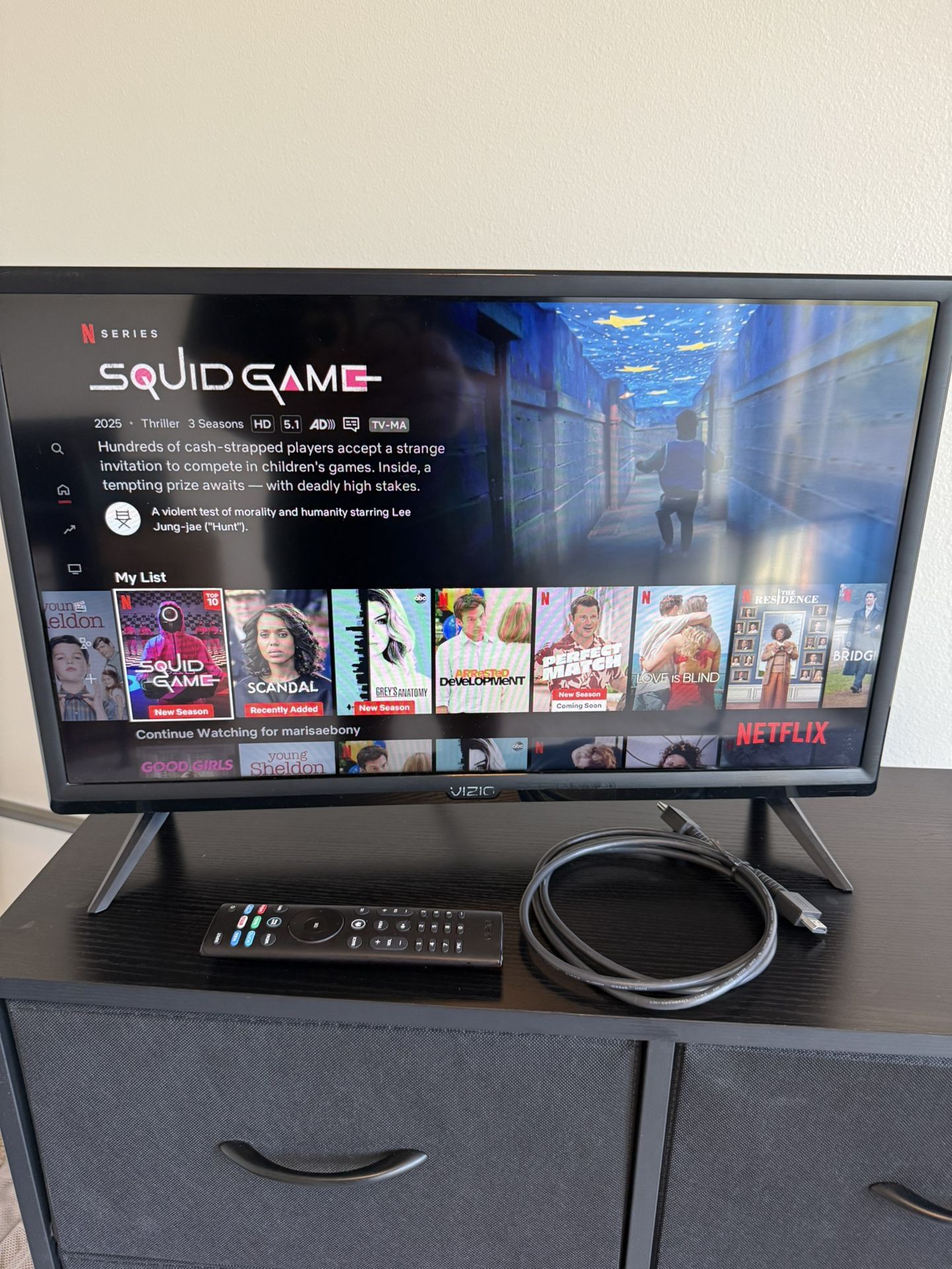 24” VIZIO Smart TV/ MONITOR w/ Remote And HDMI Cable