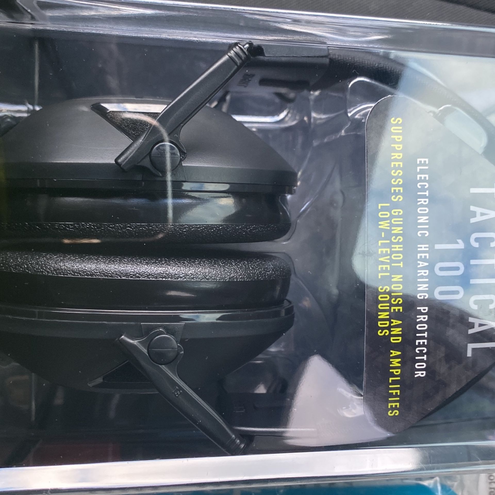 Peltor 100 Electronic Hearing Protector