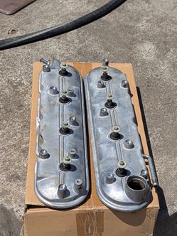 5.3L Chevrolet valve covers