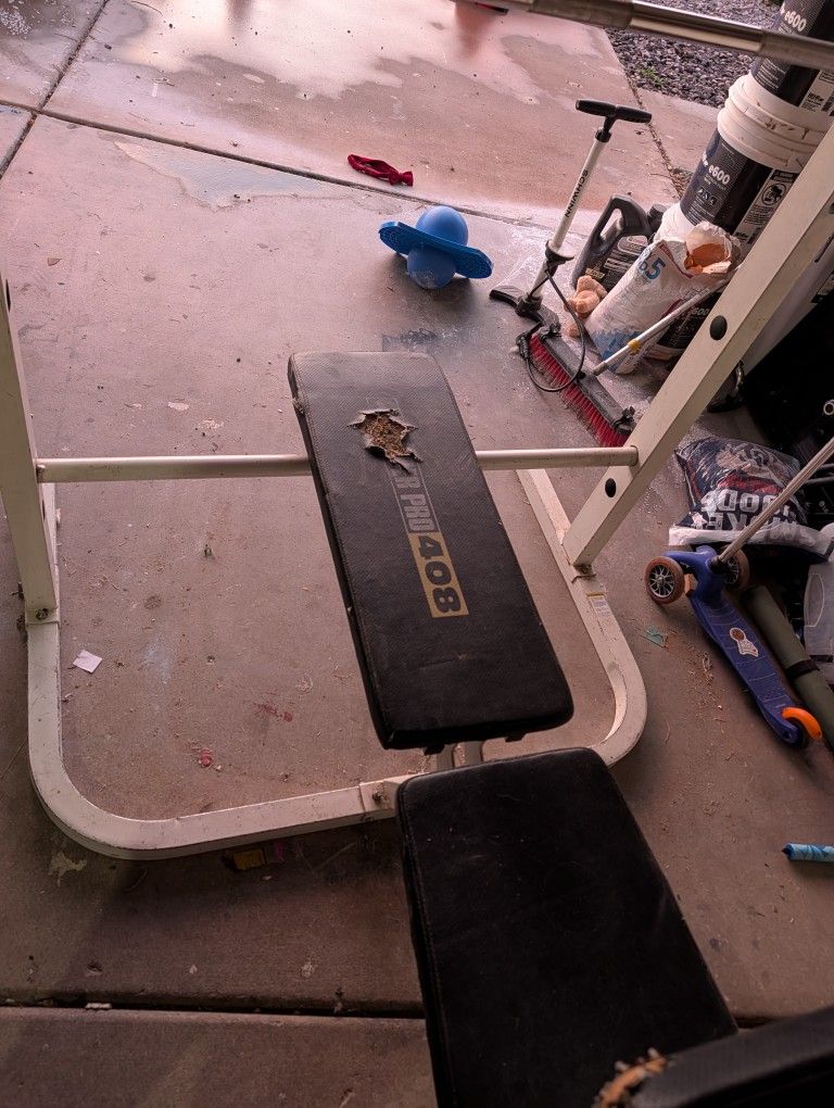 Weight Bench