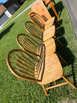 CURB ALERT! FREE all wood dining table with extra leaf and 4 chairs.
