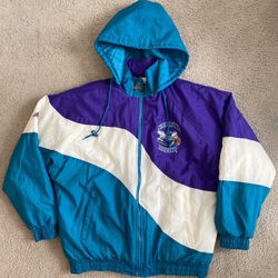 Vintage 90s NBA Apex One Charlotte Hornets Puffer Jacket