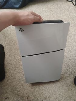 PS5 Digital Edition includes controller and all required cords (HDMI+ Power cord)
