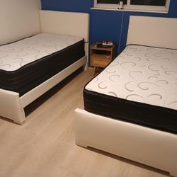 $550 For Both Set Of Twin Beds With Mattress And Boxspring Brand New Free Delivery 