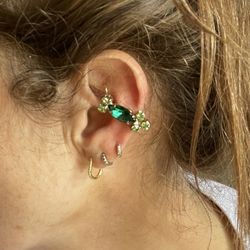 Vintage Precious Stone Screw Back Earrings Multicolored Stone Light Dark green