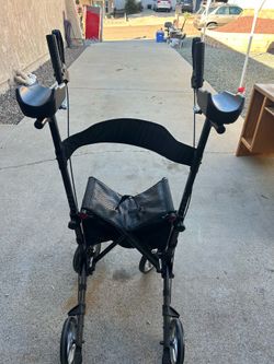Stand up walker