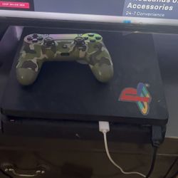 PlayStation 4 Slim 