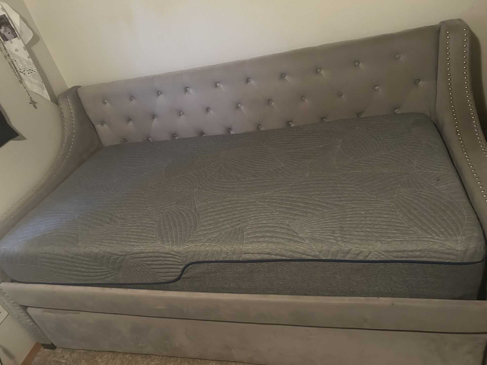 SLIDING SUEDE COUCH BED 