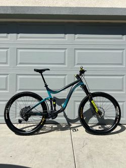 Giant Reign 27.5 2 - PIKE Full Suspension Mountain Bike – Upgraded