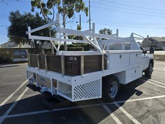 2017 Chevrolet Silverado 3500 SERVICE UTILITY 6.6L DURAMAX W/