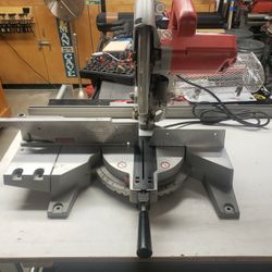 Milwaukee 10" Compound Miter Saw