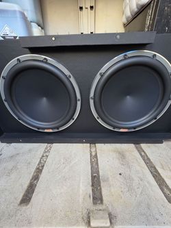 Hertz milli pro 2 12s subs in box
