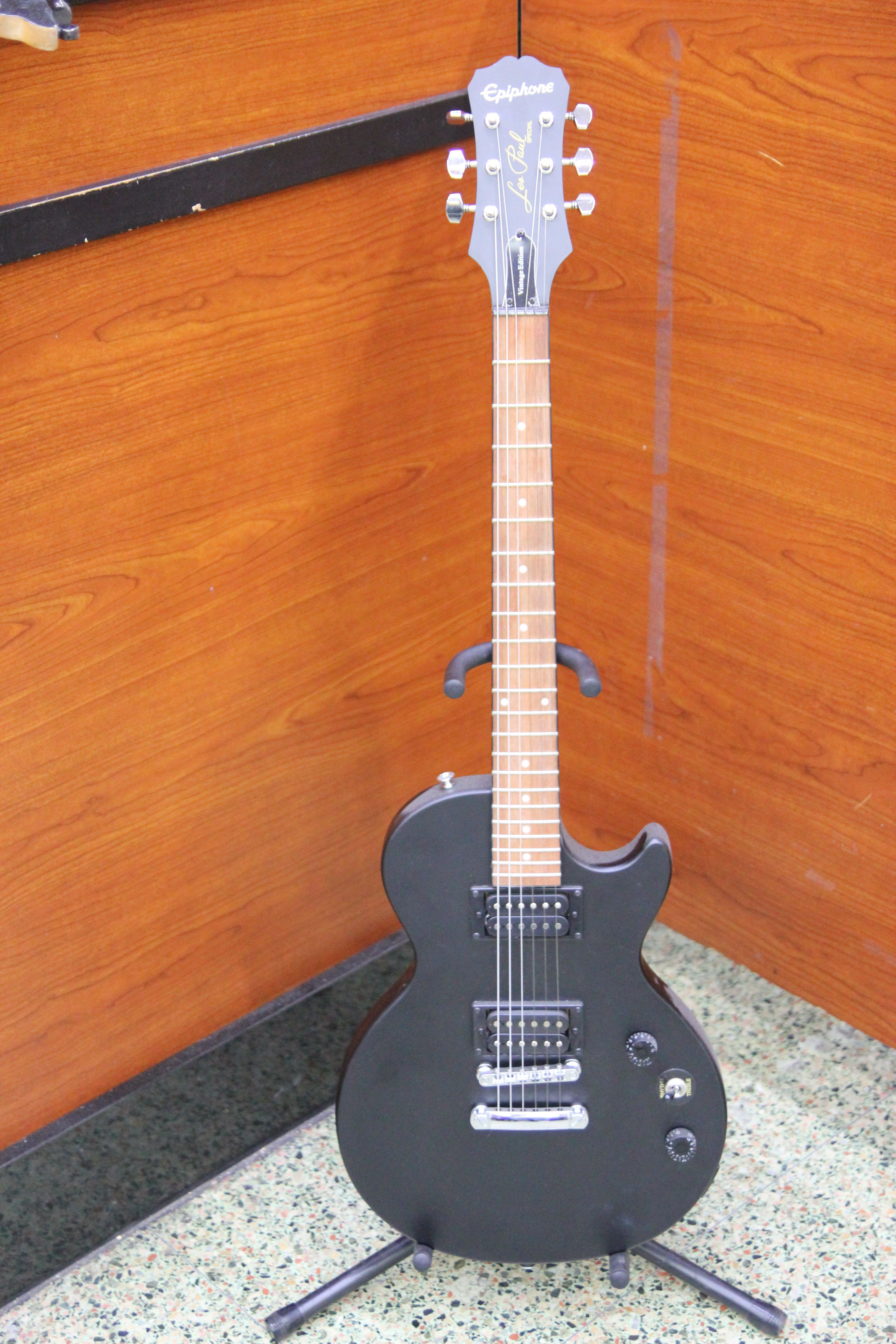 Epiphone Les Paul Vintage Edition Black Electric Guitar