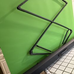 Collapsible Green Screen (61x72”) – Like New